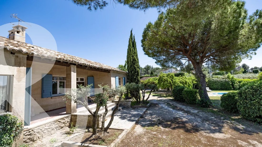 House in Fontvieille, Provence-Alpes-Côte d'Azur, France 1 - 15637797