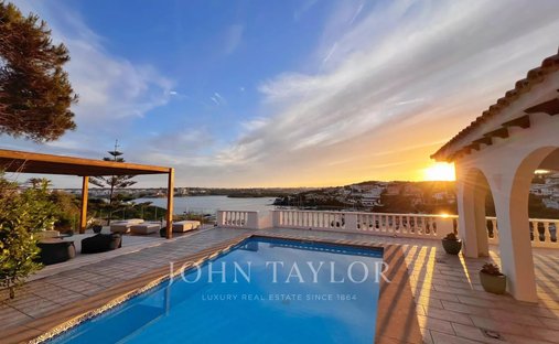 Chalet in Maó / Mahón, Balearic Islands, Spain 1