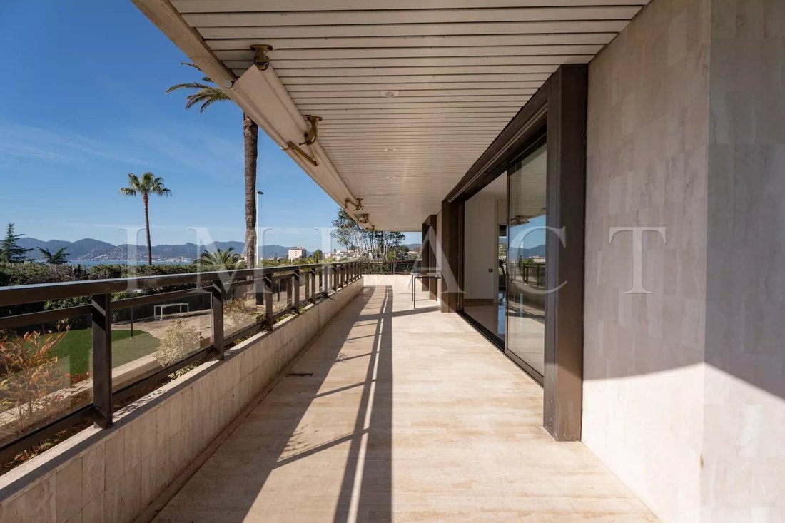 Apartment in Croix des Gardes, Cannes, France 1 - 13983506