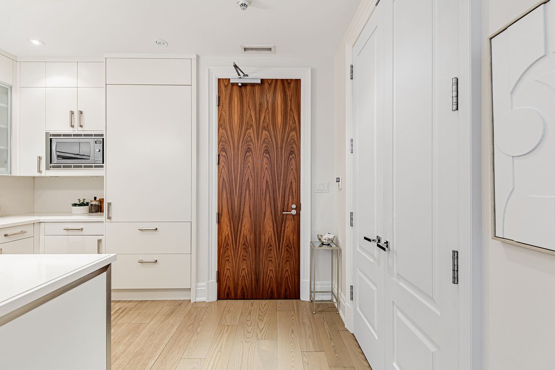 Condo in Toronto, Ontario, Canada 5 - 15642208