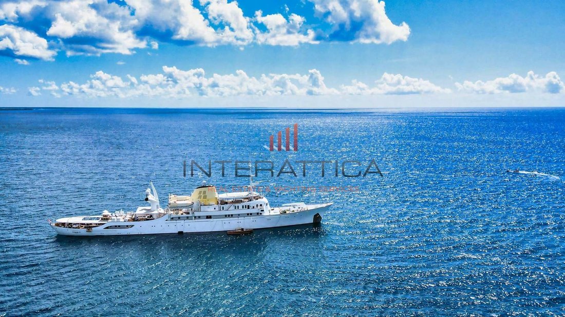 Motor Yacht in Athens, Greece 1 - 15617781