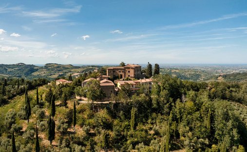 Castello a Roncofreddo, Emilia-Romagna, Italia 1