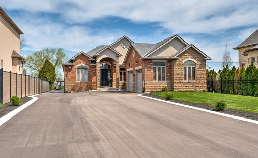 House in Hamilton, Ontario, Canada 1