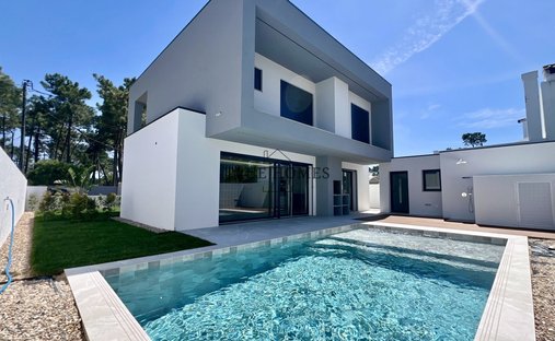 House in Almada, Cova da Piedade, Pragal e Cacilhas, Setubal, Portugal 1
