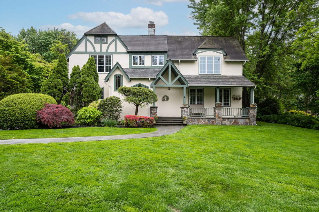 House in Port Washington, New York, United States 2 - 15643902