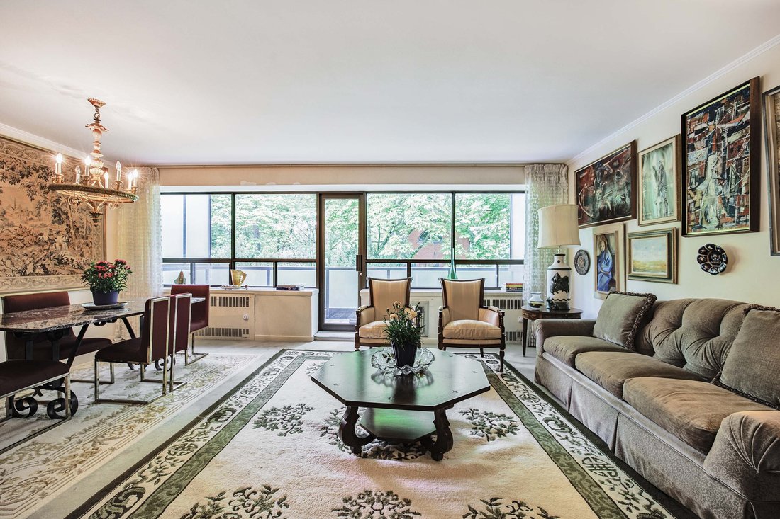 Condo in Toronto, Ontario, Canada 1 - 15648031