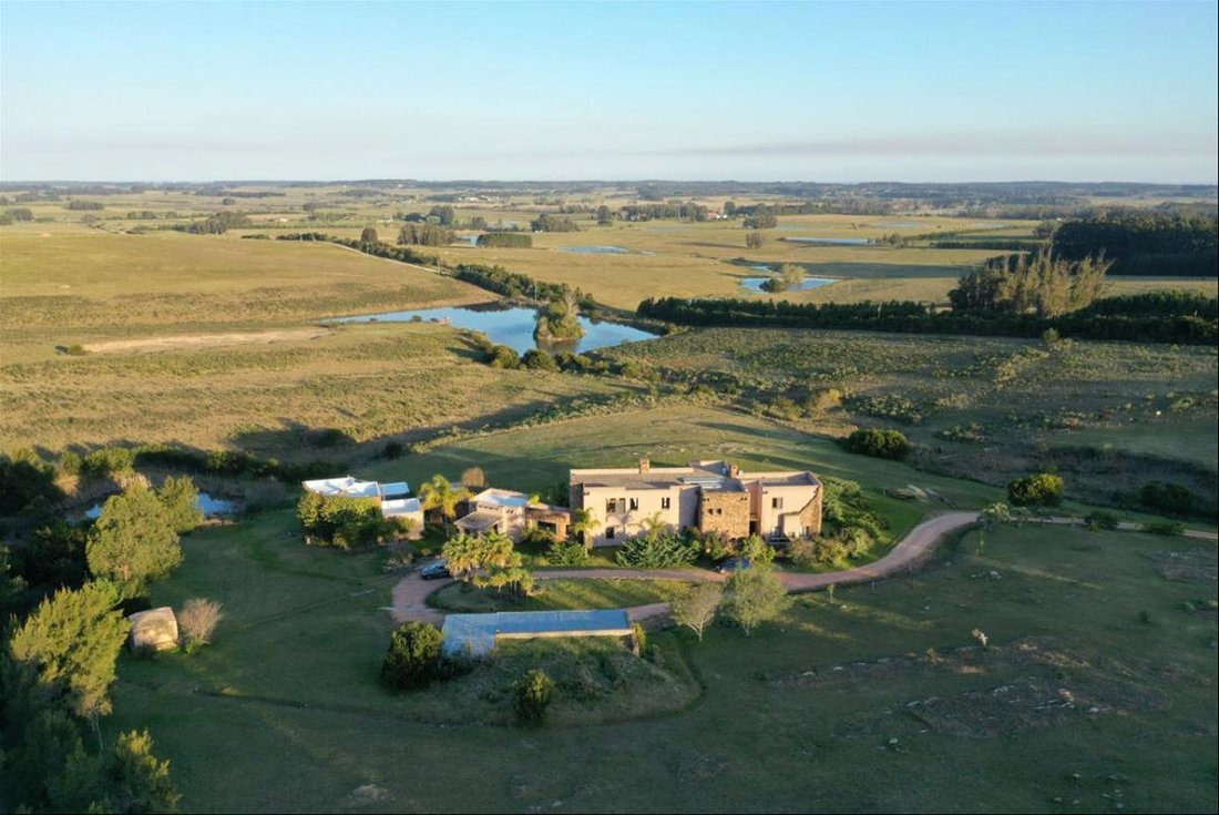 Farm Ranch in Fasano las Piedras, Maldonado Department, Uruguay 1 - 15646382