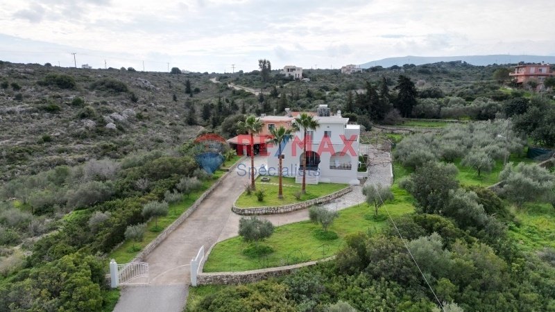 House in Crete, Greece 2 - 15643312