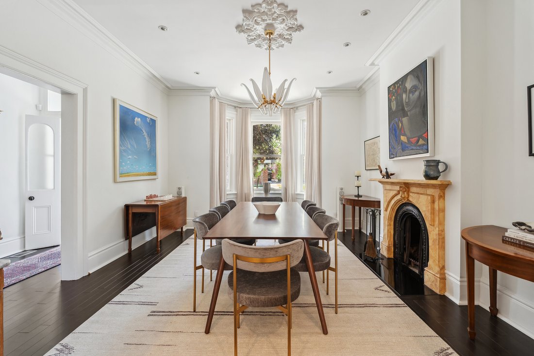 House in Toronto, Ontario, Canada 5 - 15647997