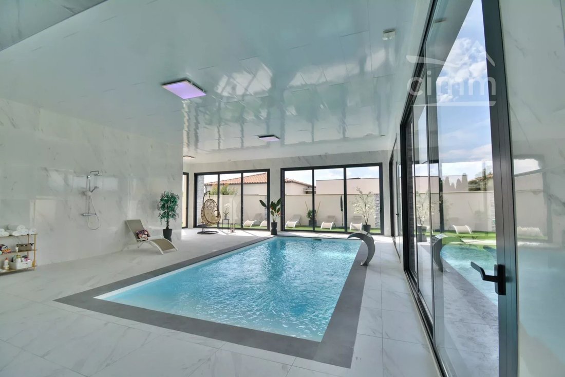 Villa in Thuir, Occitania, France 2 - 15643562