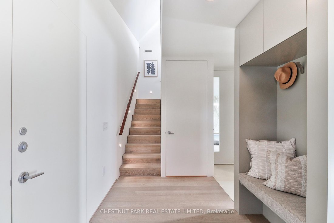 House in Burlington, Ontario, Canada 5 - 15483030