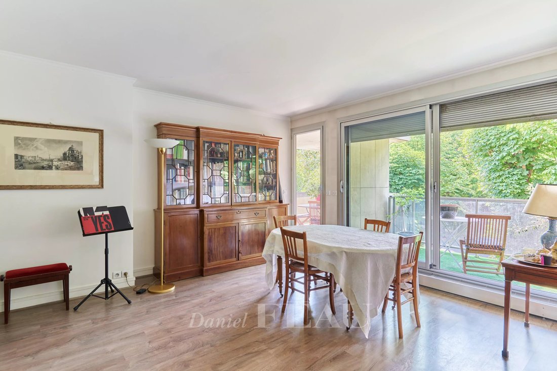 Apartment in Saint James-Delabordère, Neuilly-sur-Seine, France 4 - 15643718