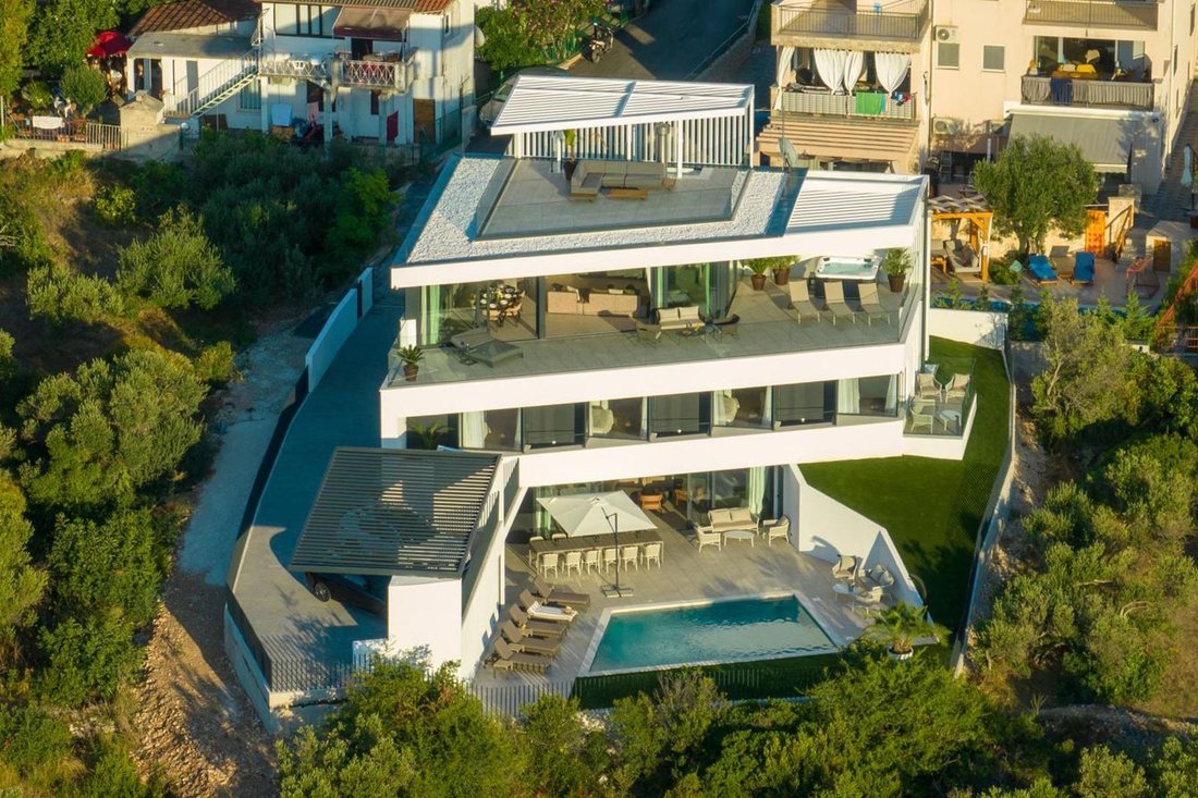 Villa in Murter, Sibenik-Knin County, Croatia 2 - 15649249