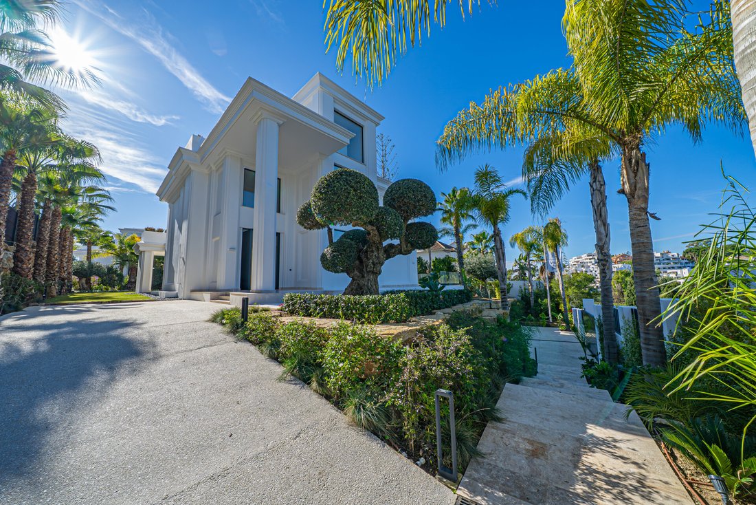Villa in Marbella, Andalusia, Spain 3 - 15652550