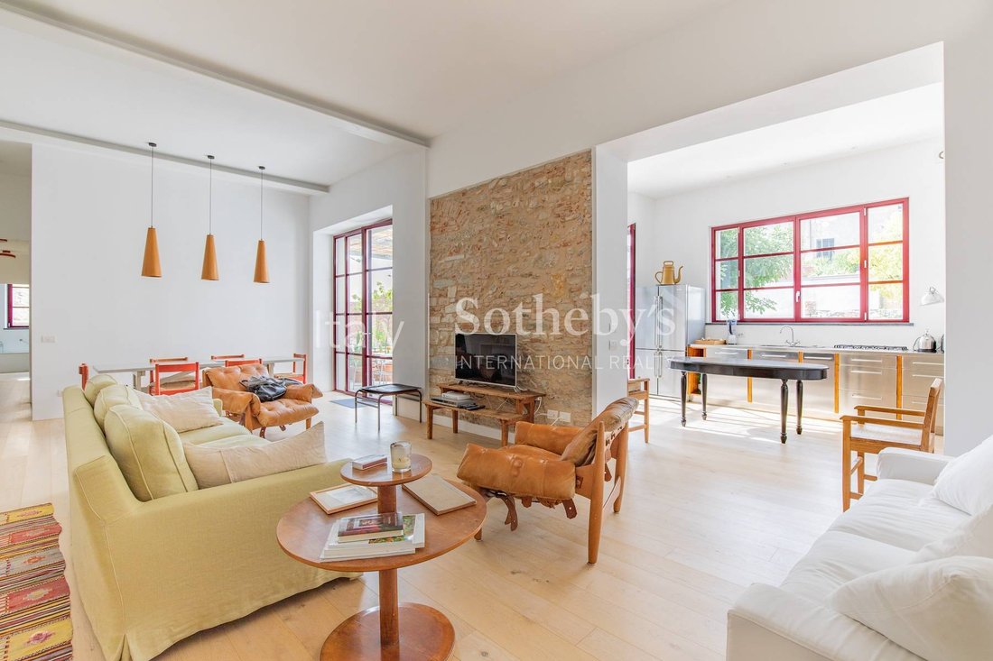 House in Pietrasanta, Tuscany, Italy 4 - 14943576