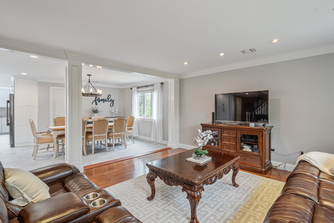 House in Port Washington, New York, United States 2 - 15648030