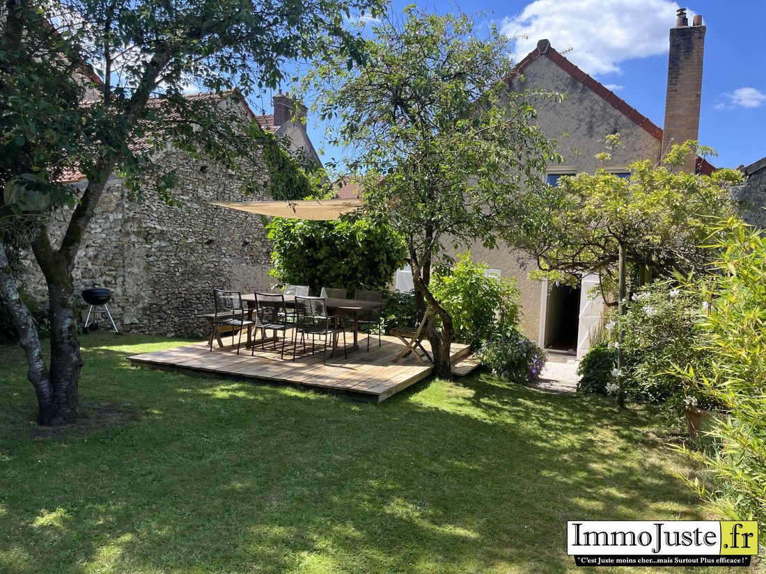 House in Auffargis, Ile-de-France, France 1 - 15647895