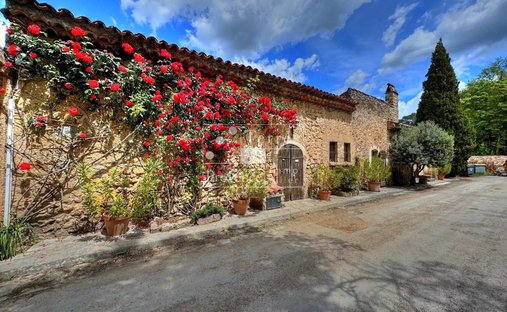 House in Entrecasteaux, Provence-Alpes-Côte d'Azur, France 1