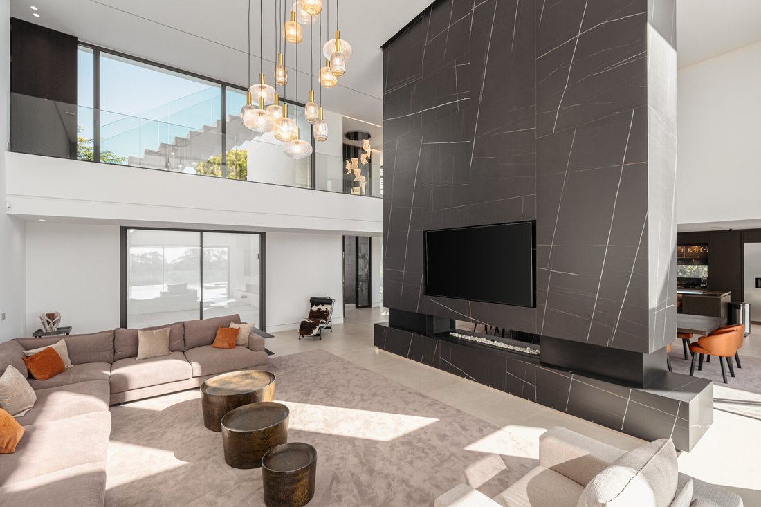 Villa in Benahavis, Andalusia, Spain 2 - 15650489