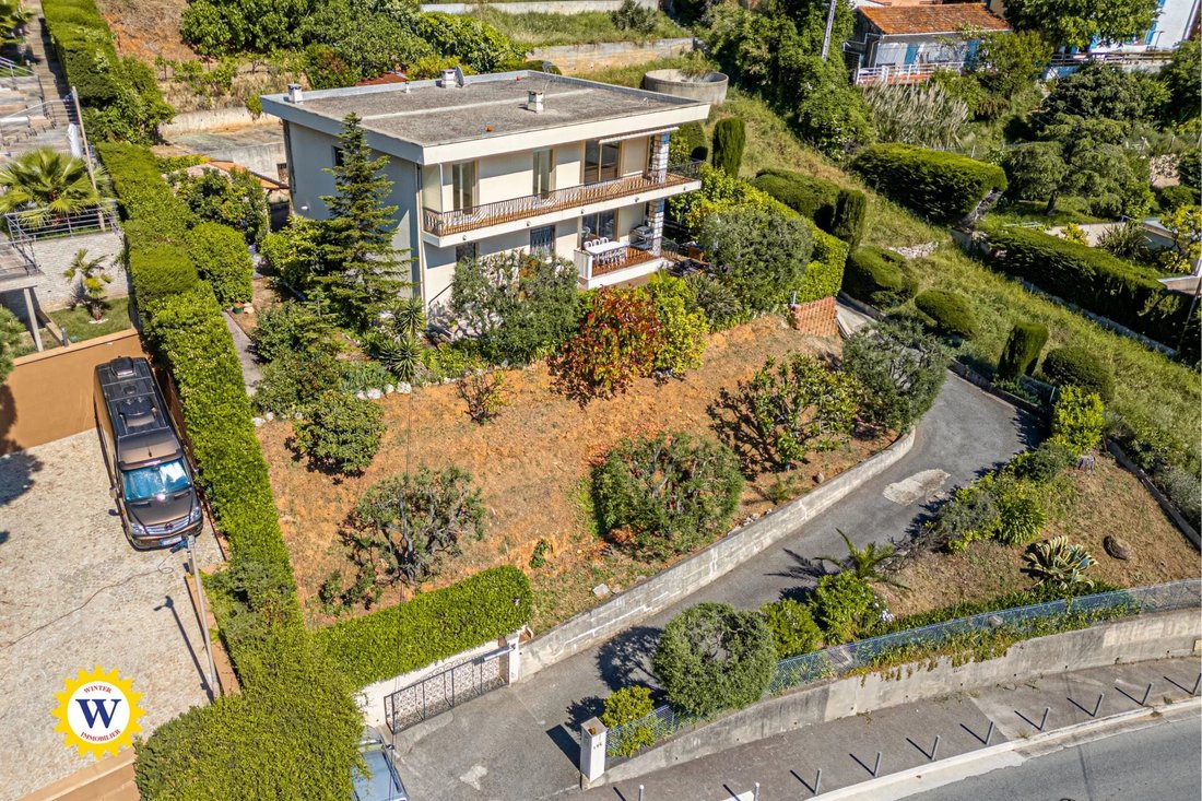 Villa in Fabron, Nice, France 1 - 15648321