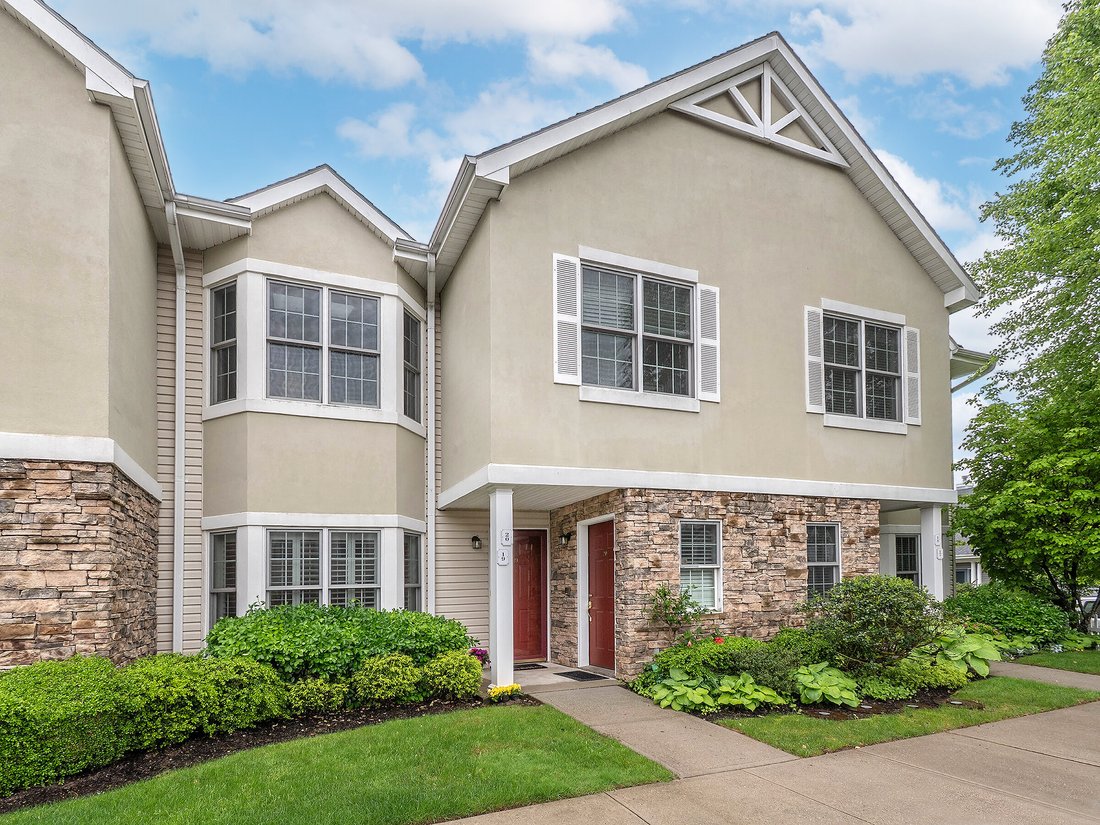 Condo in Port Washington, New York, United States 2 - 15648018