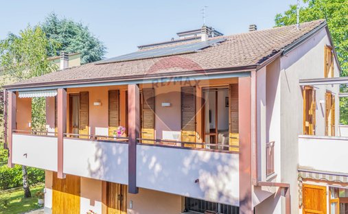 House in Canali, Emilia-Romagna, Italy 1