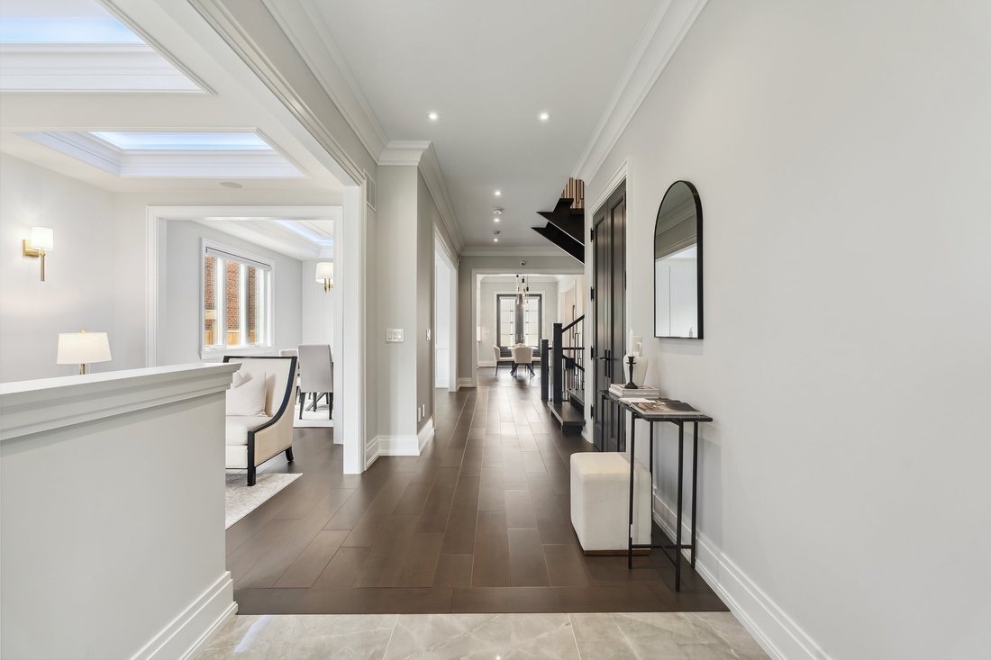 House in Toronto, Ontario, Canada 3 - 15643522