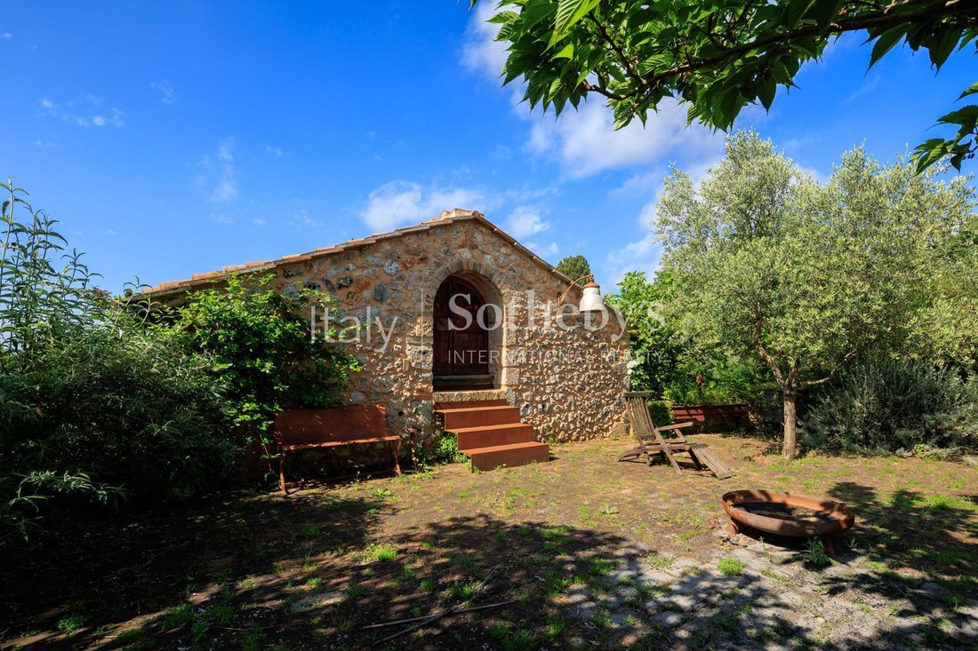 House in Monteriggioni, Tuscany, Italy 3 - 13749022
