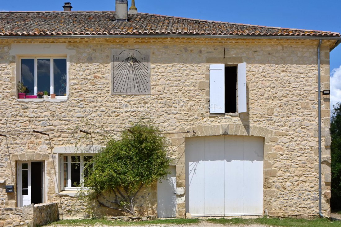 Estate in Capouchiné, Nimes, France 2 - 15644941