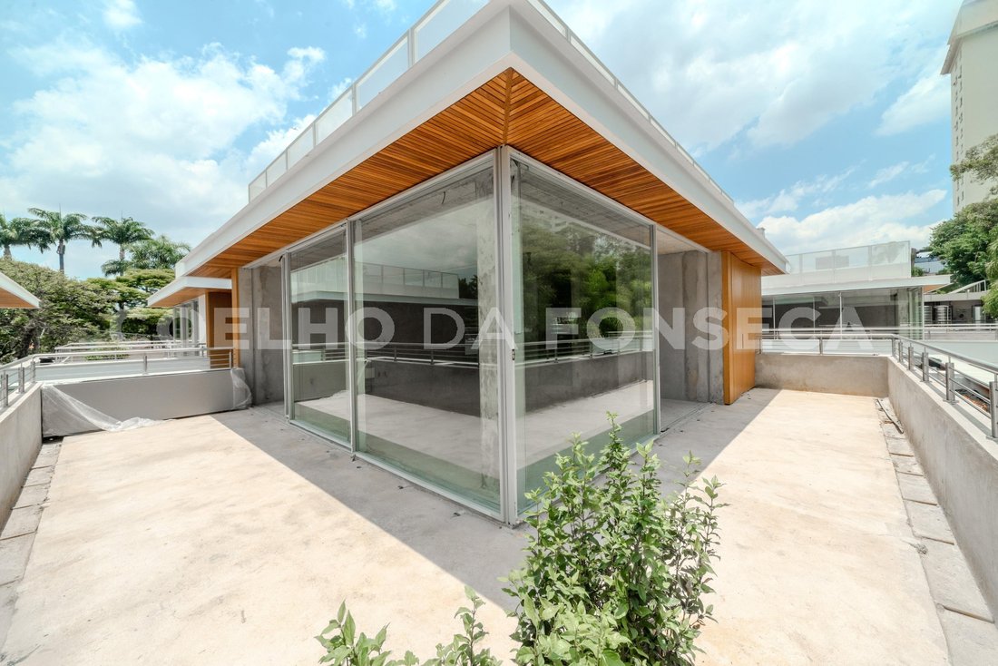 Condo in São Paulo, State of São Paulo, Brazil 2 - 15645854