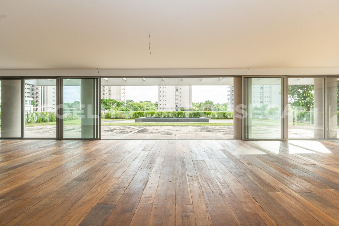 Condo in São Paulo, State of São Paulo, Brazil 4 - 15646081