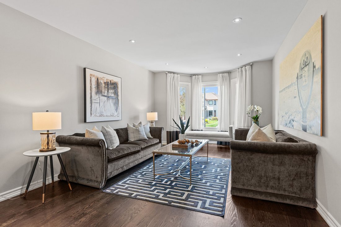 House in Vaughan, Ontario, Canada 4 - 15644095