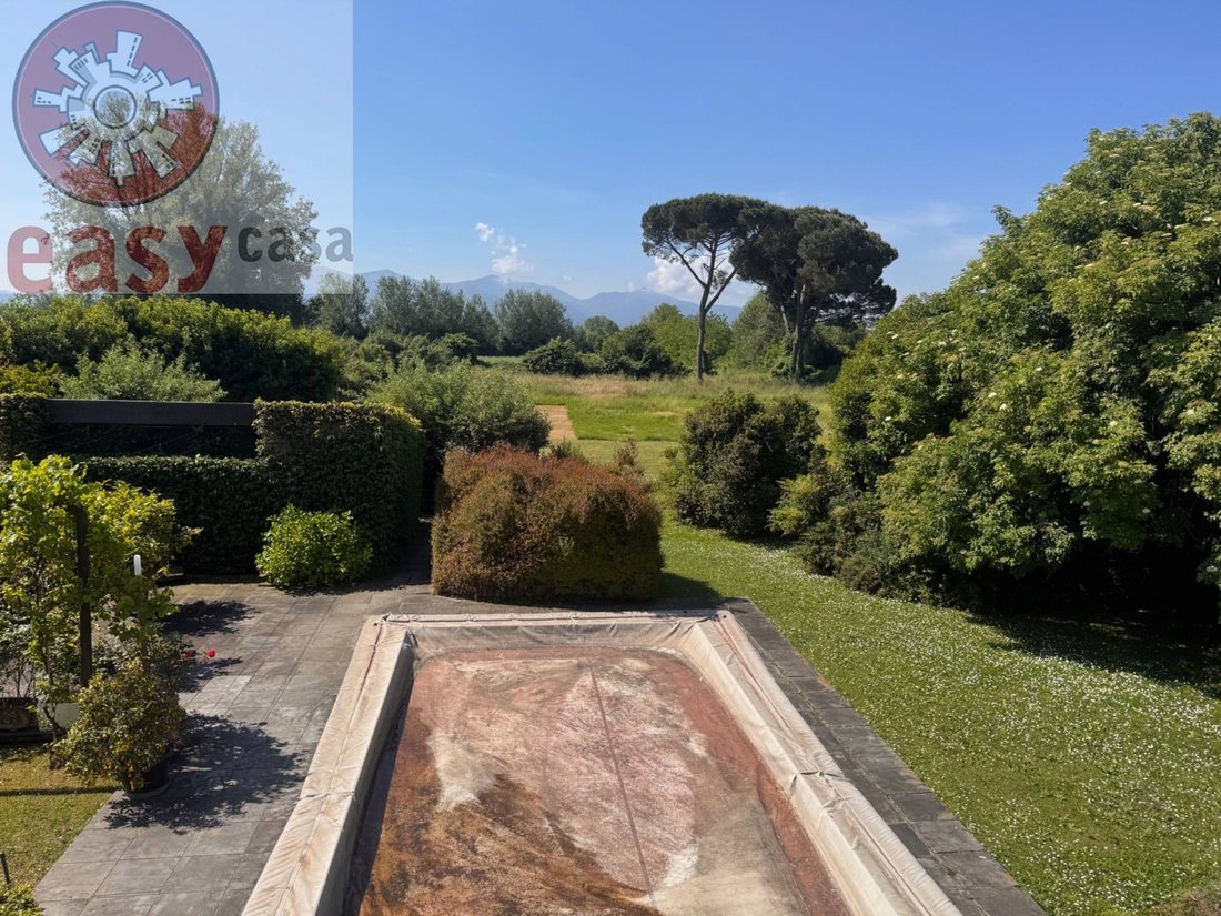 Villa in Historic Center, Lucca, Tuscany 4 - 15426954