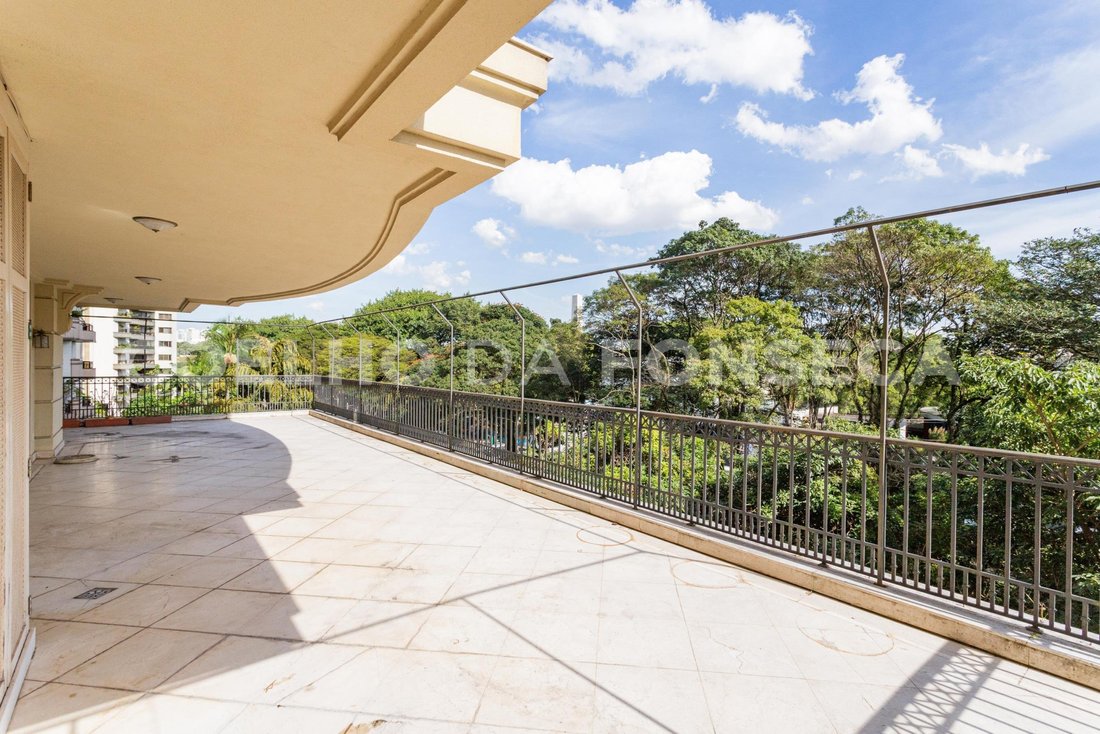 Condo in São Paulo, State of São Paulo, Brazil 2 - 15646021