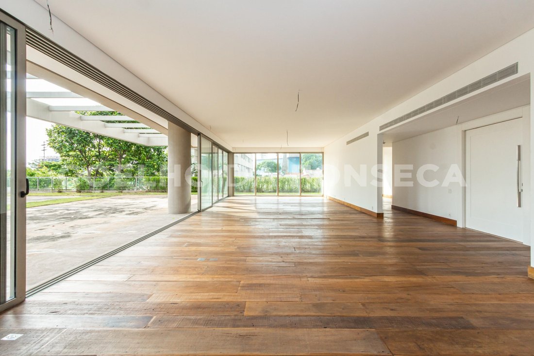 Condo in São Paulo, State of São Paulo, Brazil 1 - 15646081