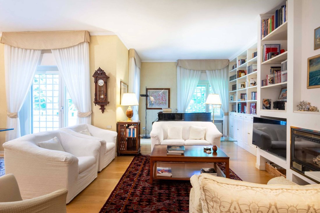 Apartment in Novegro-Tregarezzo, Milano San Felice, Lombardy 2 - 15645710