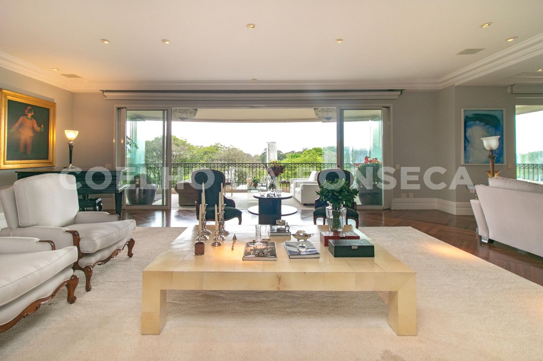 Condo in São Paulo, State of São Paulo, Brazil 1 - 15645904