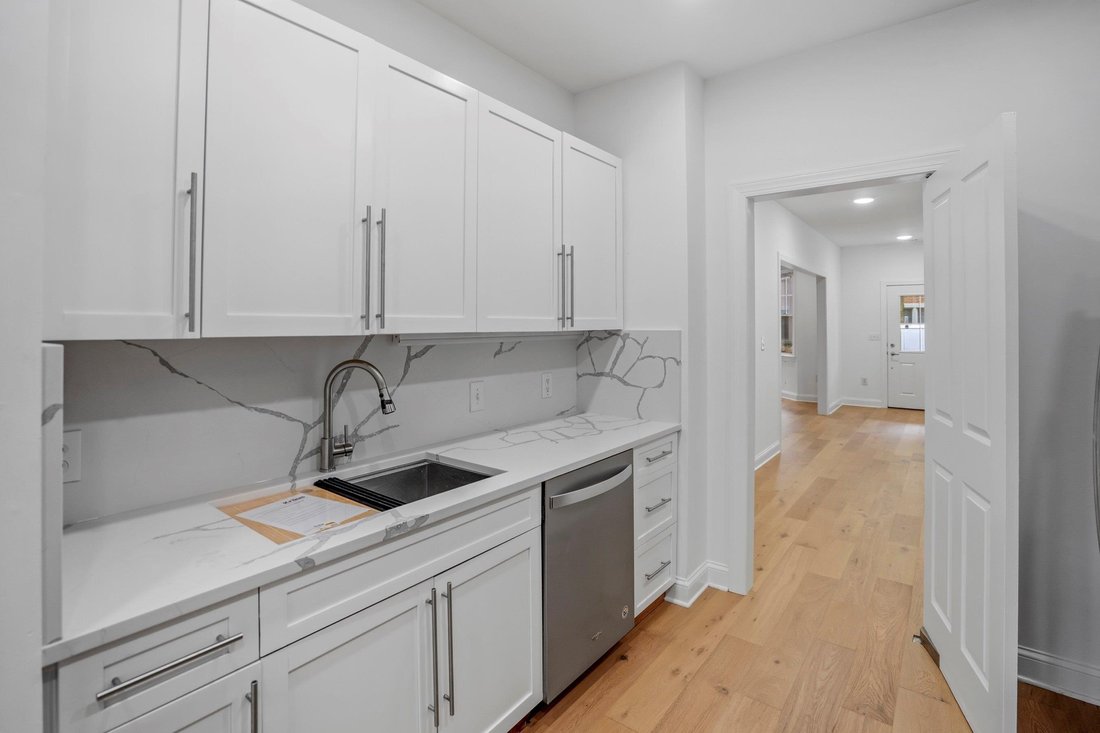 House in Jersey City, New Jersey, United States 5 - 15647960
