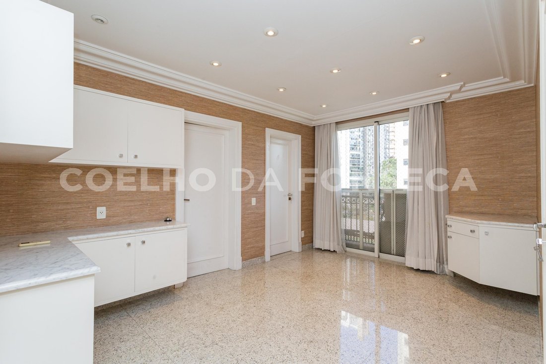 Condo in São Paulo, State of São Paulo, Brazil 4 - 15646021