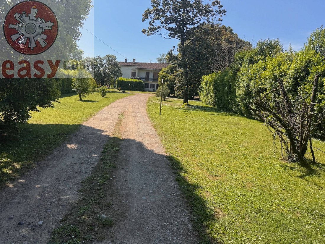 Villa in Historic Center, Lucca, Tuscany 1 - 15426954