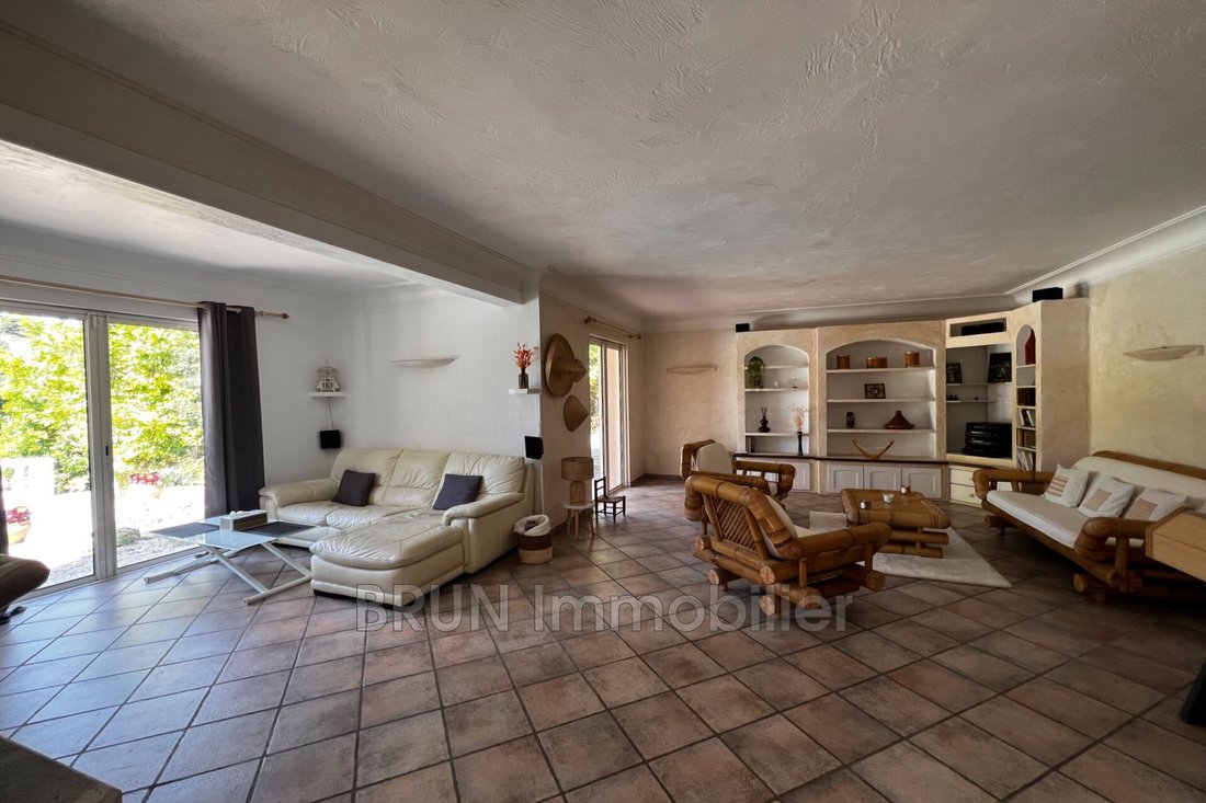 Villa in Saint Maymes-Lauvert, Antibes, France 5 - 15646767