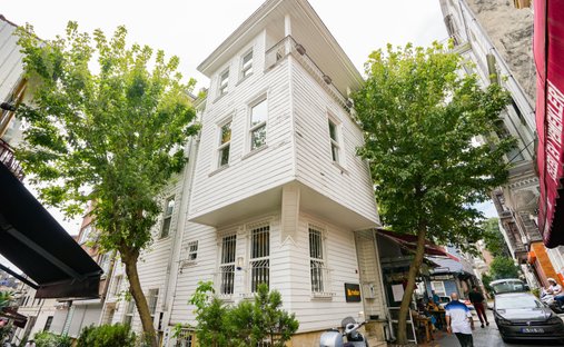 House in İstanbul, İstanbul, Turkey 1
