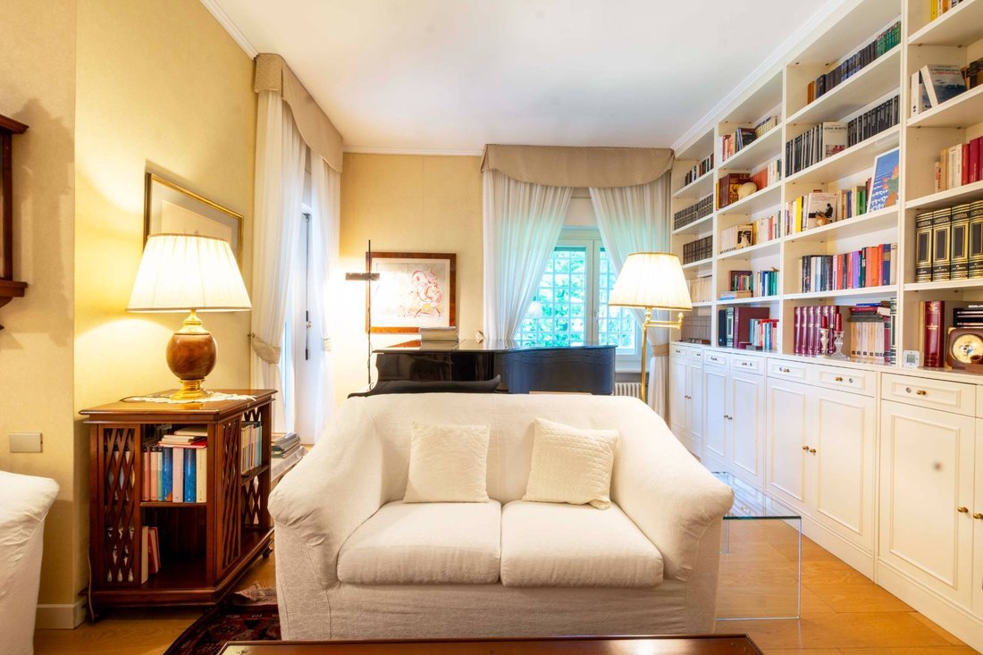 Apartment in Novegro-Tregarezzo, Milano San Felice, Lombardy 5 - 15645710