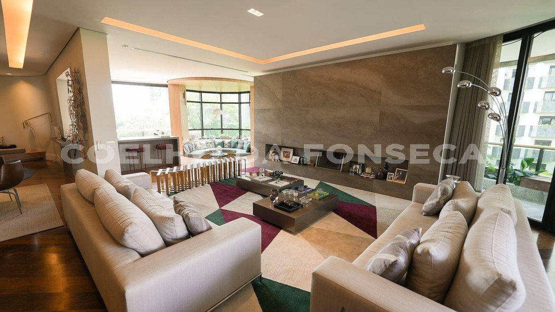 Condo in São Paulo, State of São Paulo, Brazil 1 - 15646096