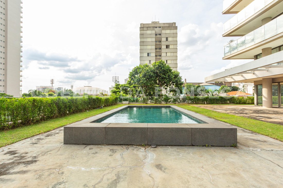 Condo in São Paulo, State of São Paulo, Brazil 2 - 15646081