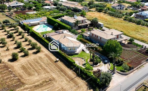 Villa in Modica Bassa, Modica, Sicily 1