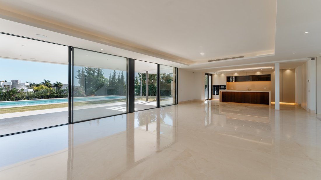 Villa in Marbella, Andalusia, Spain 3 - 15652424