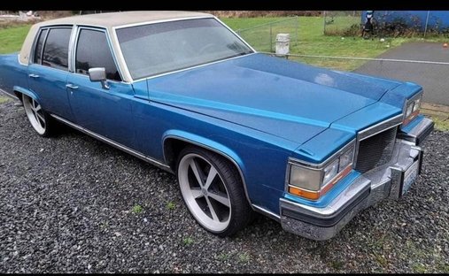 1986 Cadillac Brougham in Glendale, United States 1