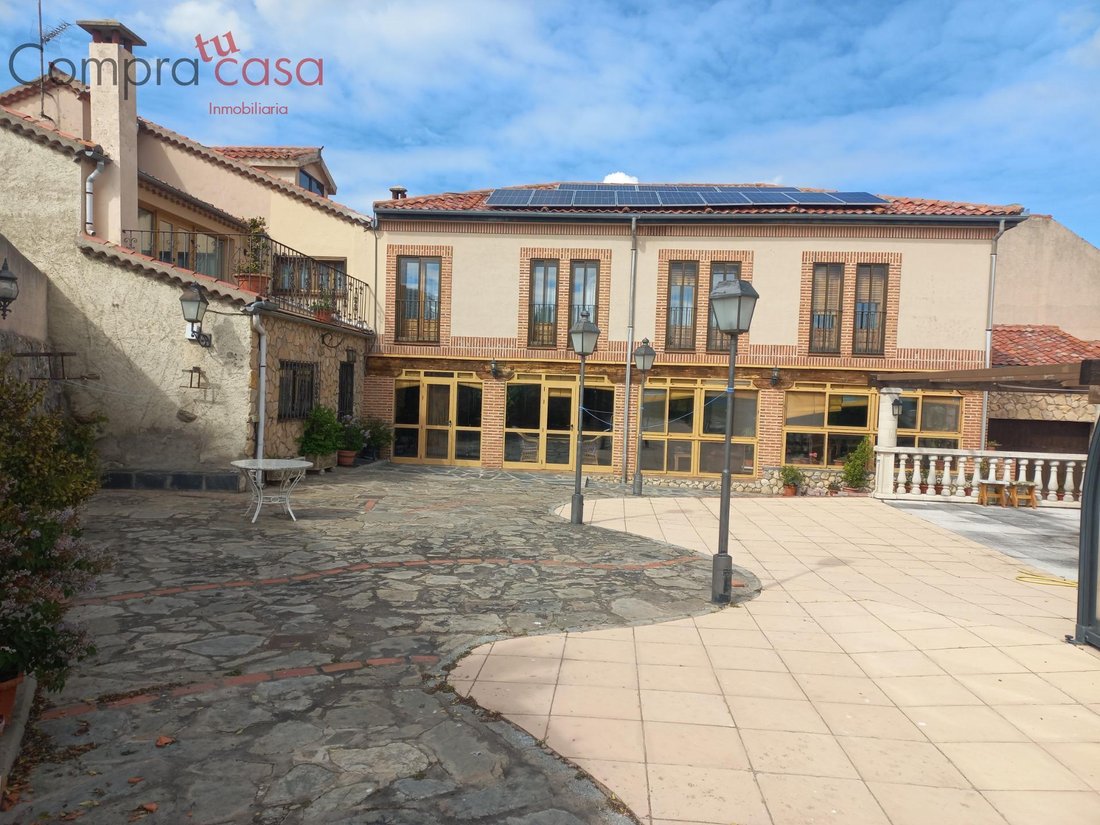 Villa in Torrecaballeros, Castile and Leon, Spain 1 - 15609331