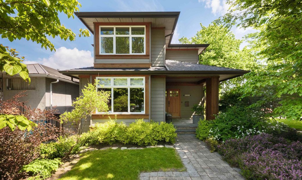 Custom Prairie Craftsman On A Corner Lot In Vancouver, British Columbia ...